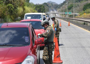 Usan salvoconductos para burlar las reglas