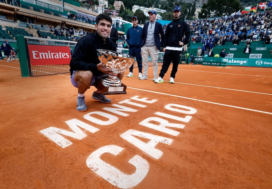 Alcaraz, premiado por el mejor punto del año con un globo entre las piernas en Montecarlo