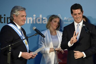 Presidente de Argentina renueva gabinete tras crisis de gobierno