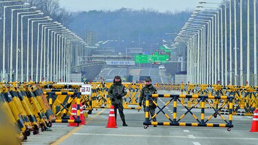 EU demora los ejercicios militares con Corea del Sur