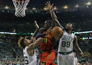 Hawks sellan pase a semifinales de la Conferencia Este