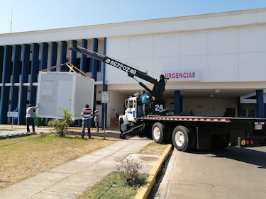Instalan una unidad modular para evitar contaminación dentro del hospital Gustavo Nelson Collado