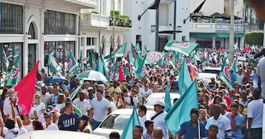 Este domingo se define la oferta electoral de Rómulo Roux