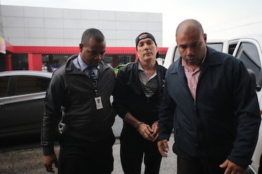 Cambian medida cautelar a Julio Miller; ahora está impedido de salir del país