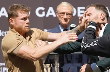 Canelo Álvarez advierte que Caleb Plant se las pagará el 6 de noviembre