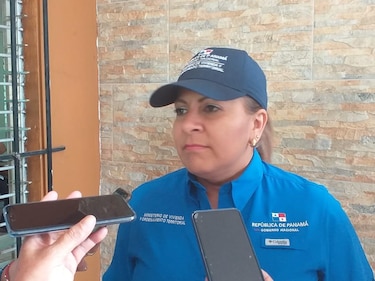 Ministra Samudio presentará denuncia en el Ministerio Público para que se investigue Techos de Esperanza