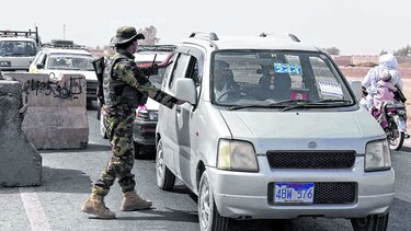 Los talibanes intensifican arremetidas en Afganistán