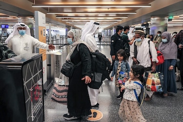 Primera evacuación de Kabul tras la marcha de Estados Unidos; la ONU llama al ´diálogo’