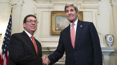 Kerry se reúne con canciller cubano en Washington
