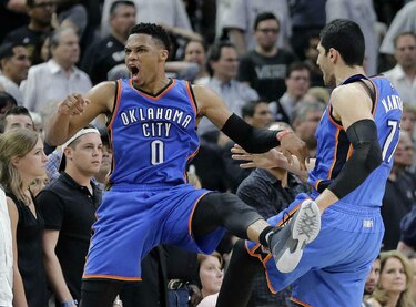 Westbrook y Thunder ponen a Spurs contra la pared