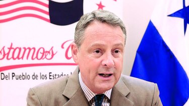 ‘Panamá ha cumplido’, dice el embajador John Feeley