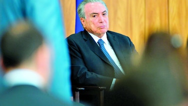 Tiembla clase política en Brasil