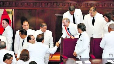 Danilo Medina asume segundo mandato