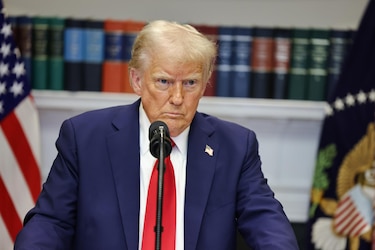 Juez federal bloquea temporalmente orden de Trump sobre ciudadanía por derecho de nacimiento