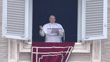 Papa pide cese de persecución a cristianos que 'el mundo trata de esconder'