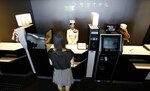 Inauguran en Japón un hotel que emplea robots para bajar costos; por noche habitación cuesta $80