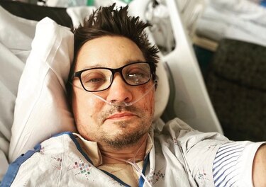 Jeremy Renner fue atropellado por el quitanieves al salvar a su sobrino