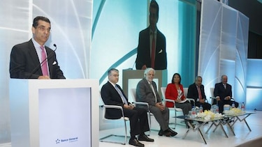MEF presenta plan quinquenal de inversiones en foro Visión 2015