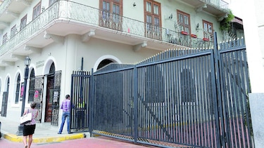 Imputan cargos al agente del SPI que hirió a turista estadounidense
