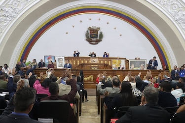 Venezuela aprueba una histórica amnistía que no perdona las acciones armadas