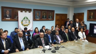 Rector Eduardo Flores Castro: 'No se va a renovar el contrato con la Fundación Universidad de Panamá'