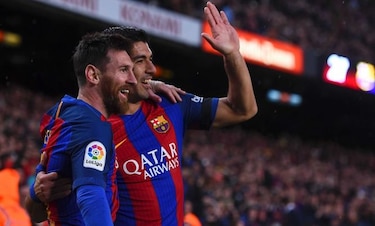 Barcelona golea al Sevilla con doblete de Messi y 'chilena' de Suárez