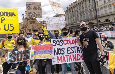 Iván Duque pide fin de bloqueos para no afectar al país