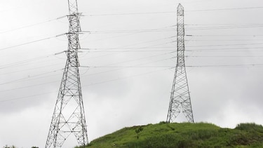 Gobierno anuncia disminución de tarifas eléctricas