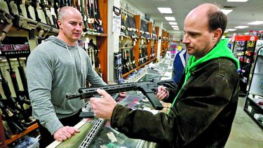 Florida rechaza prohibir armas