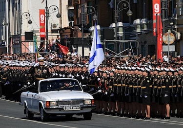 Putin justifica la guerra en Ucrania durante un reducido desfile del Día de la Victoria