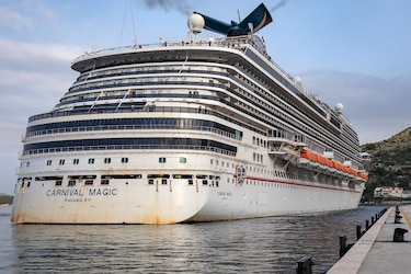 Carnival permitirá navegar en sus cruceros a no vacunados contra la covid-19