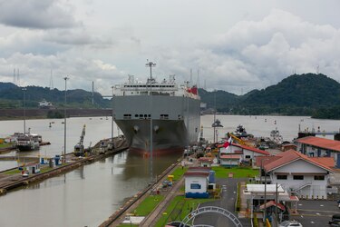 Prácticos preocupados por inacción del Gobierno sobre el futuro del Canal