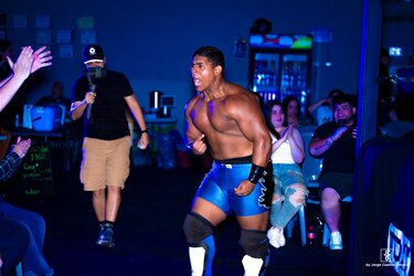 Panameño Crush es elegido por New Japan Pro-Wrestling