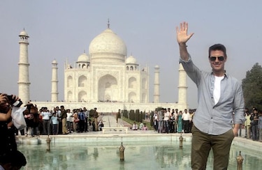 Tom Cruise visita el Taj Mahal