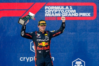 Max Verstappen se impone en la pista y gana el Gran Premio de Miami  