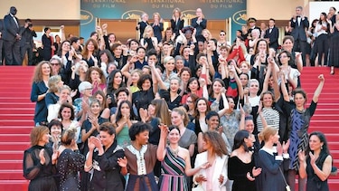 Mujeres reclaman igualdad de salarios en gala de Cannes