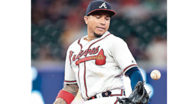Los Bravos envían al panameño Johan Camargo a ligas menores