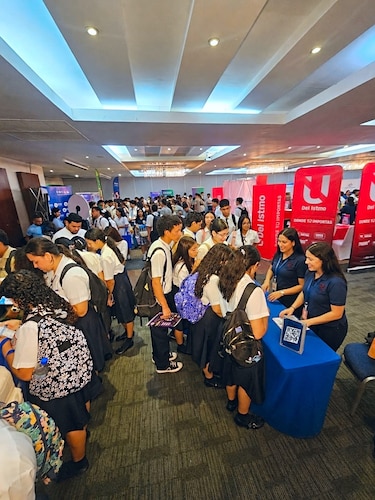 Expo Feria Regional Universitaria ‘Jóvenes Orientados al Éxito Veraguas 2026‘