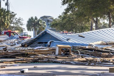 Helene se degrada a depresión, mientras huracán Isaac y tormenta Joyce no muestran amenaza