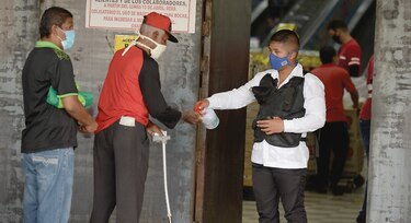 Una pandemia con tres futuros escenarios a 2022