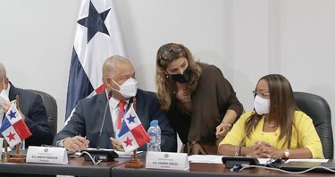 Vuelve a debate eliminar las dietas en juntas directivas