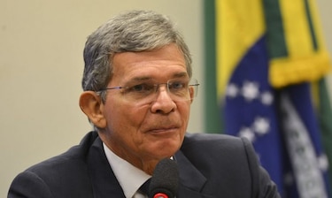 Bolsonaro destituye al presidente de Petrobras tras recurrentes aumentos en combustibles