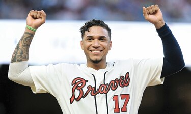 Un ‘nuevo’ Johan llama la atención de los Bravos