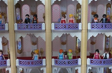 Juguetes de Playmobil son piezas de museo en México