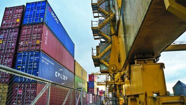 Colombia reduce déficit comercial