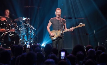 Un año después de los atentados, el Bataclan renació con la voz de Sting