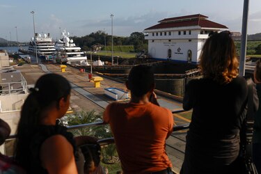 China no controla el Canal, sostienen en Panamá mientras se espera la visita de Rubio