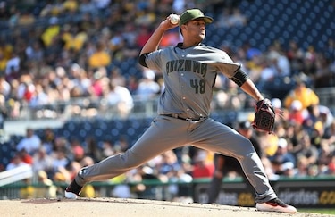 Randall Delgado, con otra oportunidad para abrir por los Diamondbacks