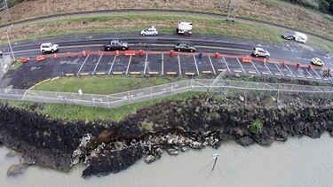 ACP reporta desprendimiento de talud en área de esclusas de Pedro Miguel