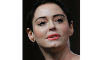 Actriz Rose McGowan demanda a Harvey Weinstein por conspirar para desacreditarla